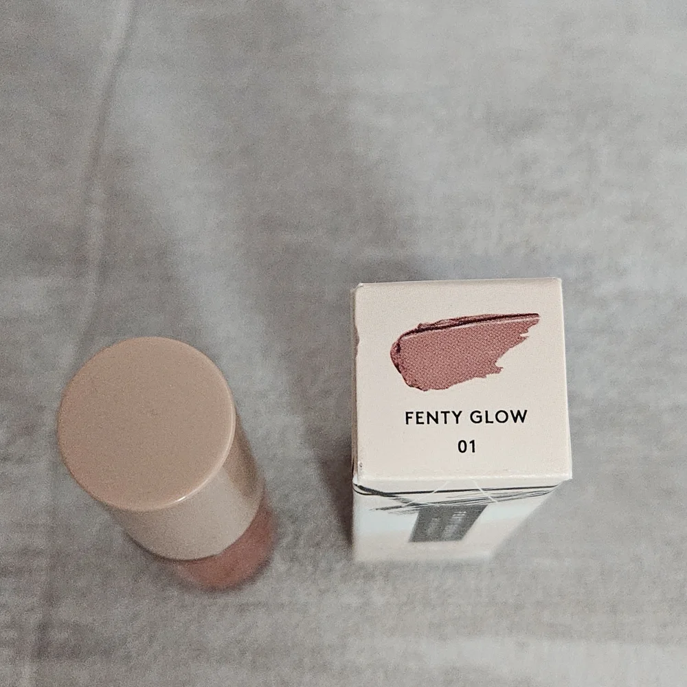 Fenty Beauty Gloss Bomb Fenty Glow 01 Mini NEW